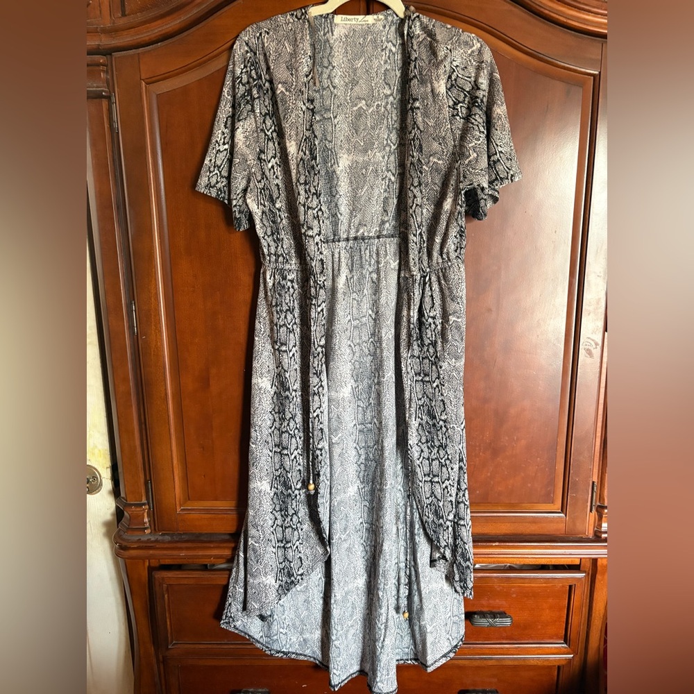 Gray Snake Print Duster